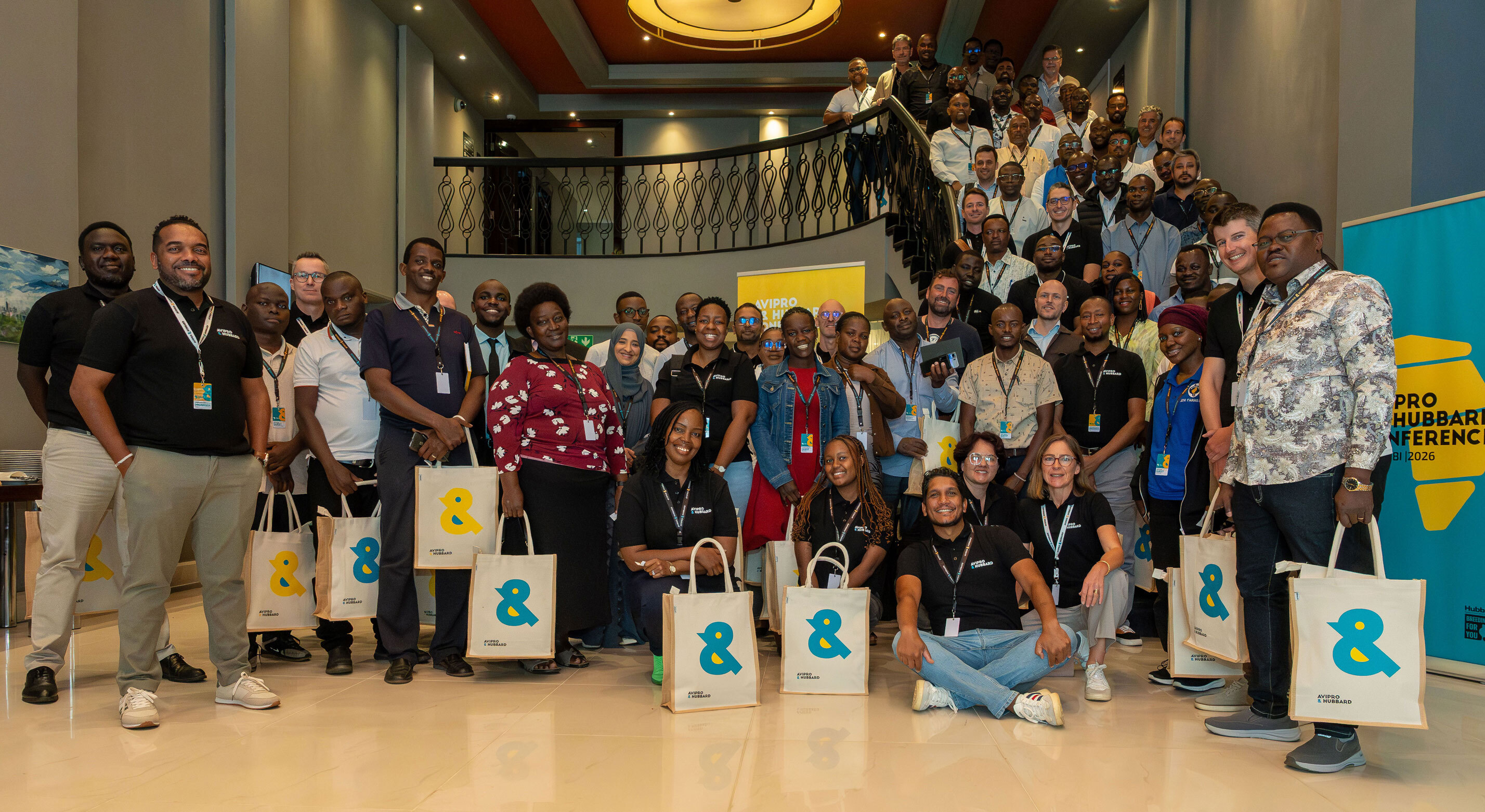 GroupPicture_AviproHubbardConference_LD